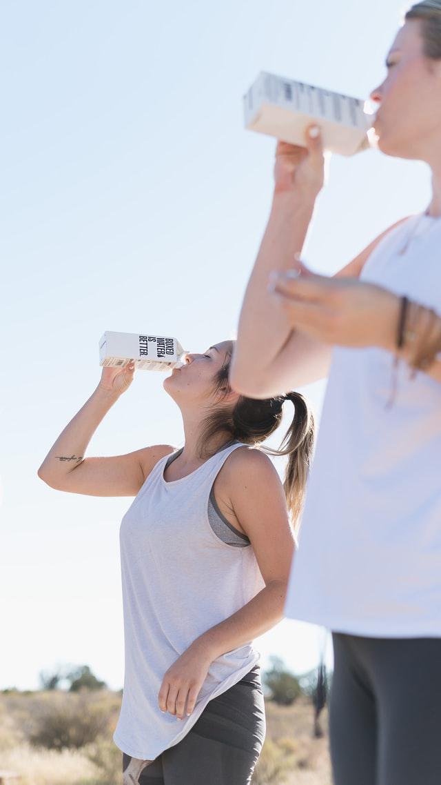 水分補給で水だけを飲んでいると思わぬ落とし穴が…